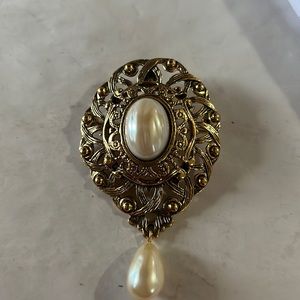 Brooch pin